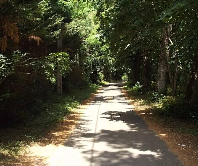 Majatalo Le Domaine De Jaugy