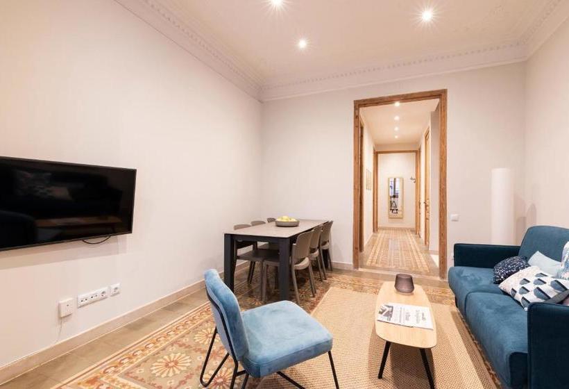 Aspasios Gracia Apartments