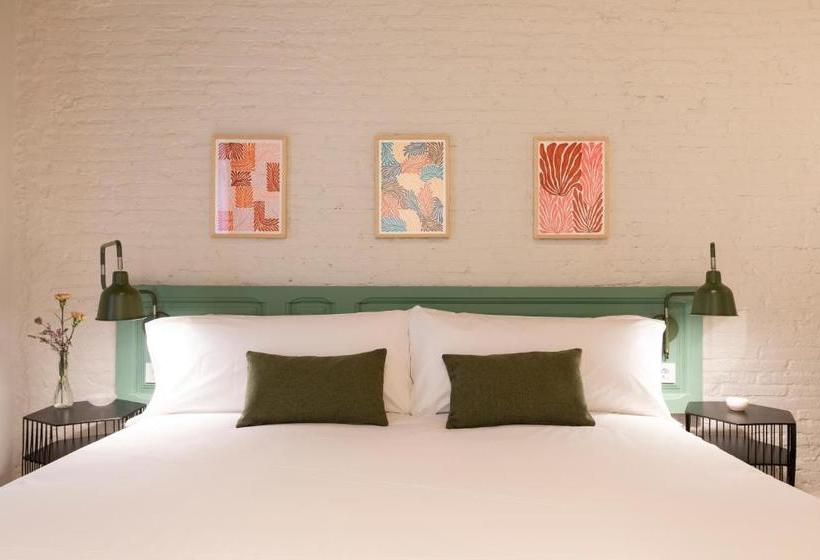 Aspasios Gracia Apartments