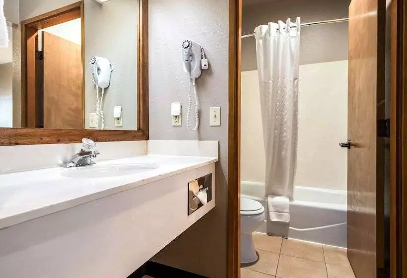 호텔 Quality Inn & Suites Bainbridge Island