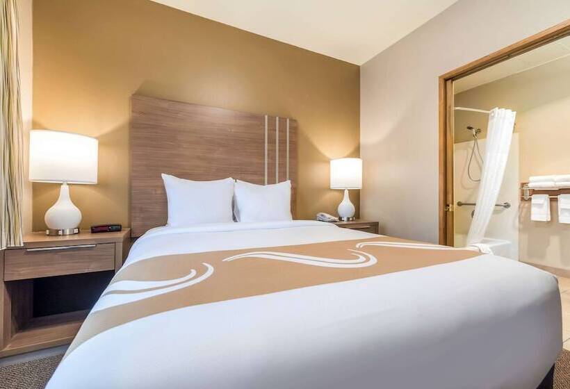 Otel Quality Inn & Suites Bainbridge Island