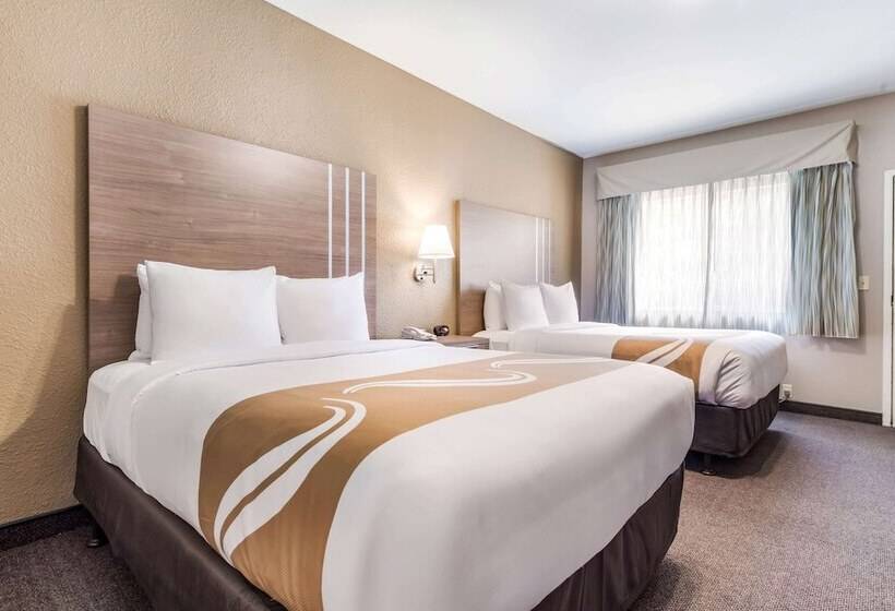 Otel Quality Inn & Suites Bainbridge Island