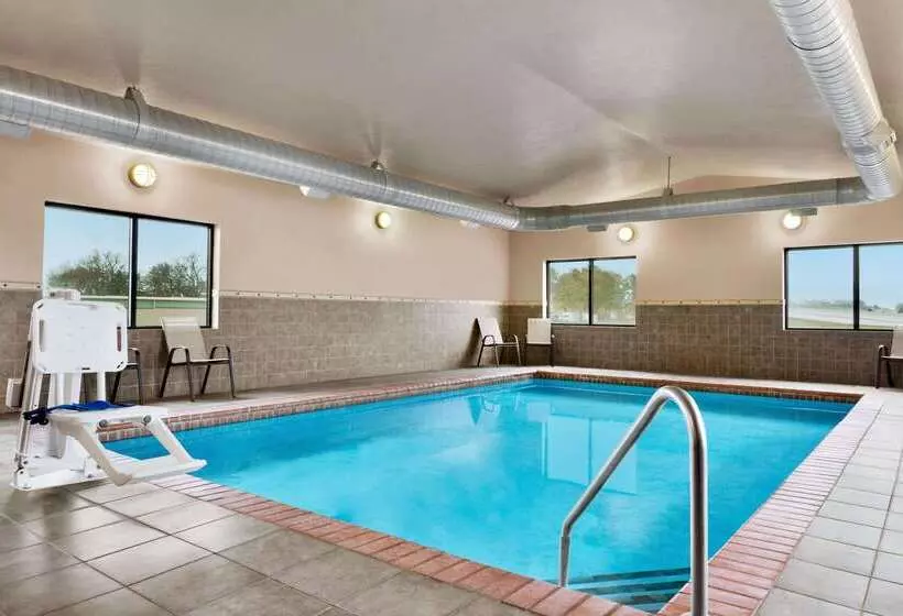 هتل Baymont By Wyndham Sioux Falls North,i 29,russell St, Airport