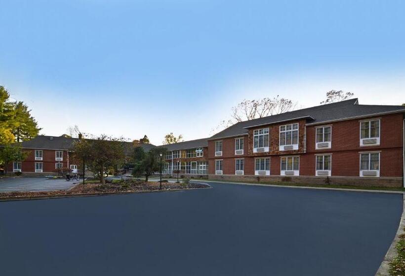 Hotel Best Western Plus The Inn & Suites At The Falls