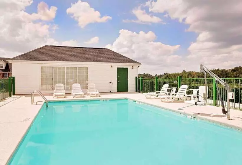 Отель Days Inn By Wyndham Spartanburg