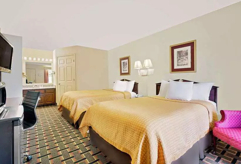 Отель Days Inn By Wyndham Spartanburg