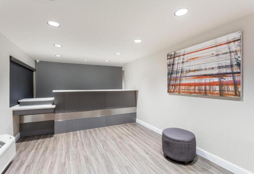 هتل Days Inn By Wyndham Yosemite Area