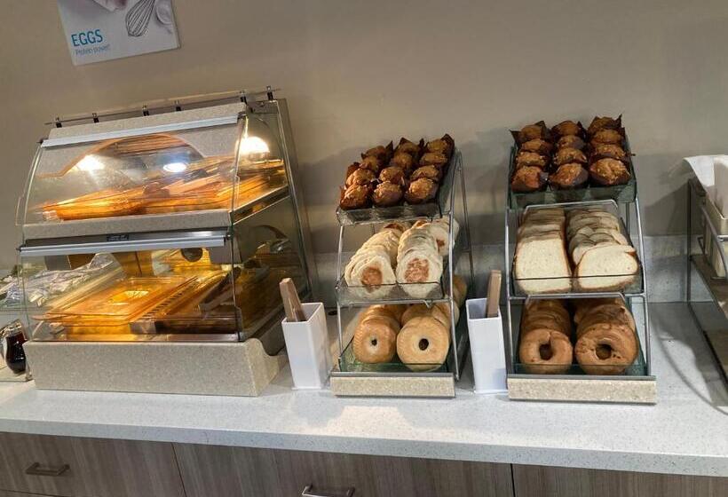 هتل Days Inn By Wyndham Yosemite Area