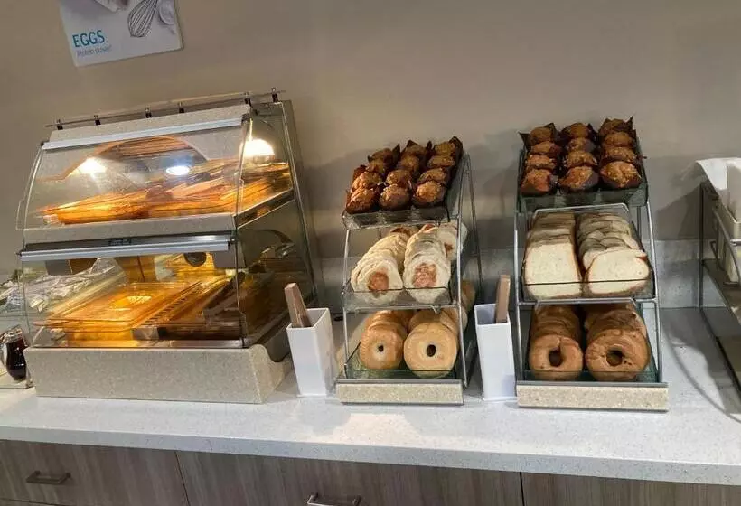 호텔 Days Inn By Wyndham Yosemite Area