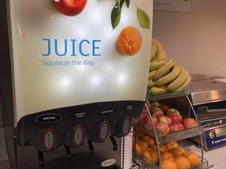 호텔 Days Inn By Wyndham Yosemite Area