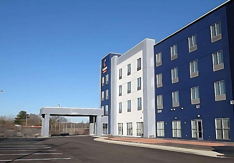 فندق Comfort Suites