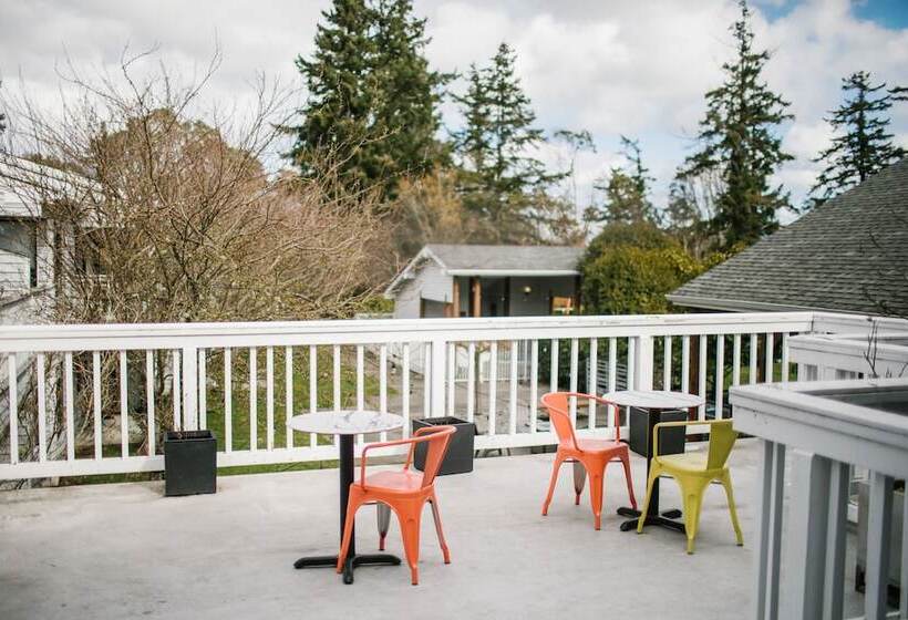 Отель Friday Harbor Suites