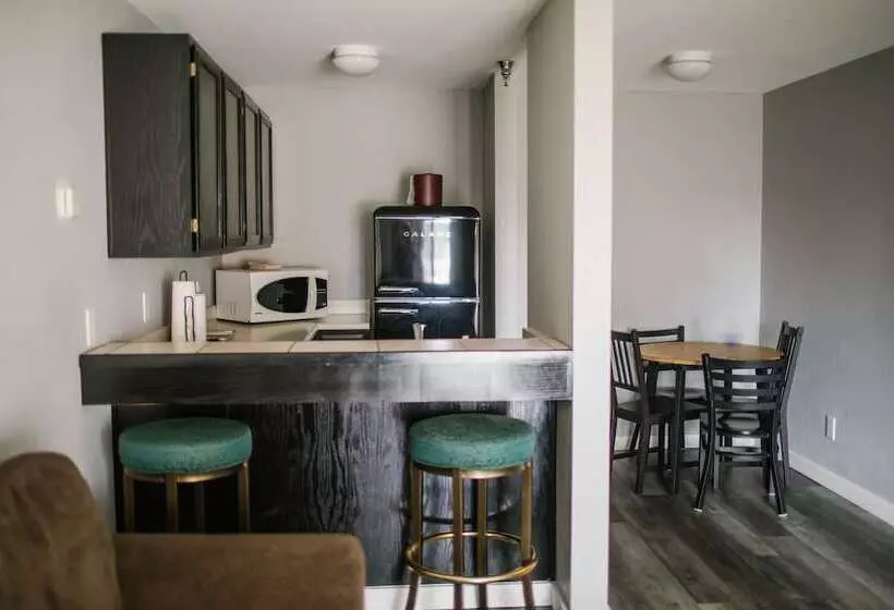 هتل Friday Harbor Suites