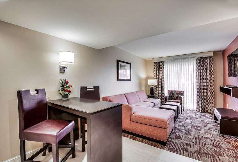 Otel Inn Of Naples, Tapestry Collection By Hilton