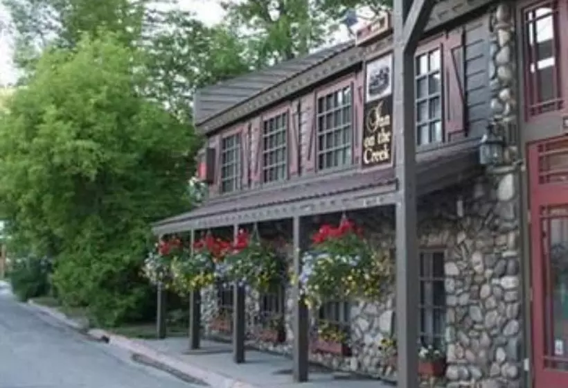 ホテル Inn On The Creek