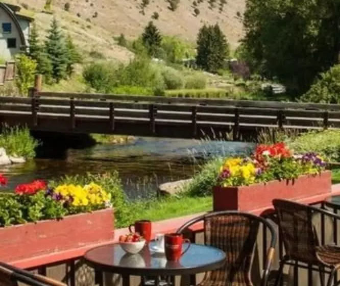 ホテル Inn On The Creek