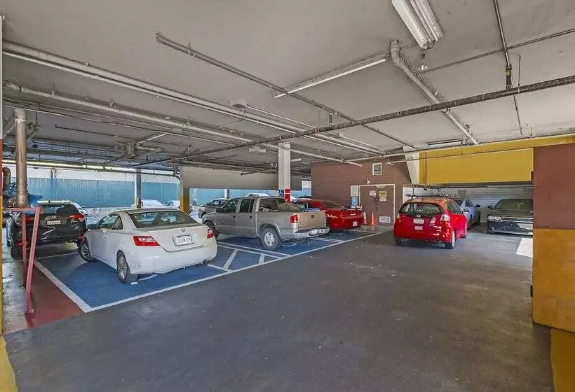 בית מלון כפרי Jack London Inn