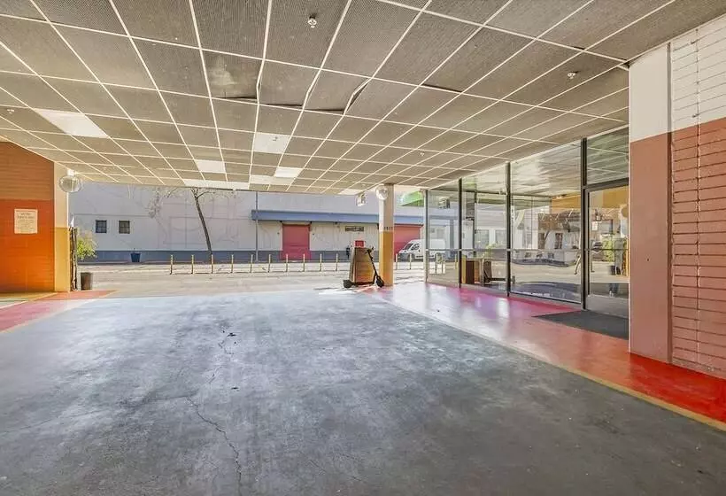 בית מלון כפרי Jack London Inn