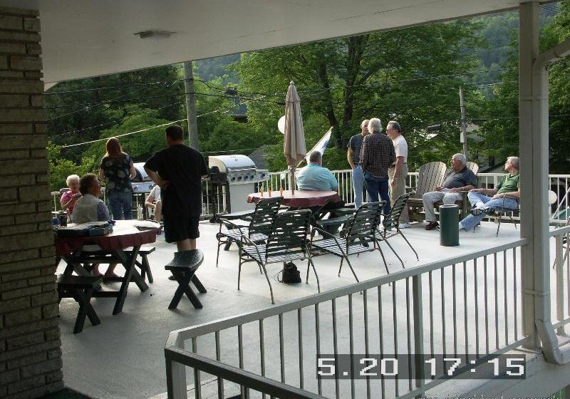 فندق Kingwood Inn