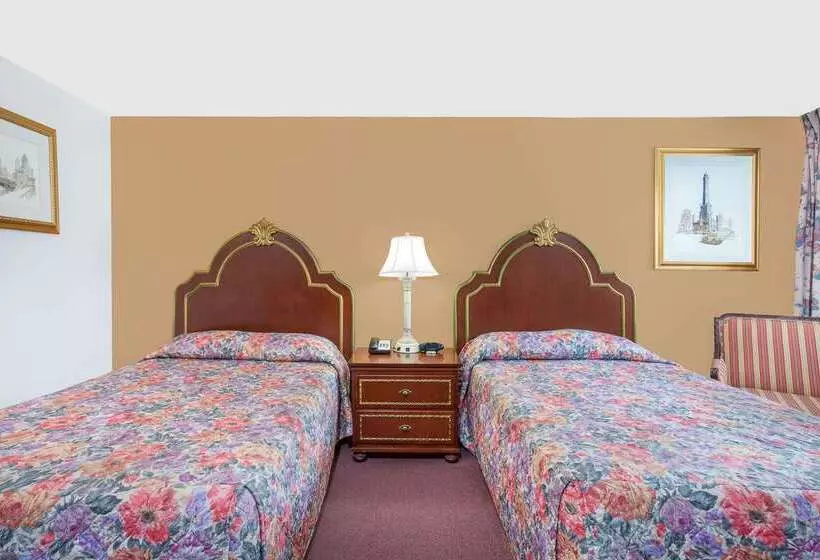 호텔 Knights Inn Emporia