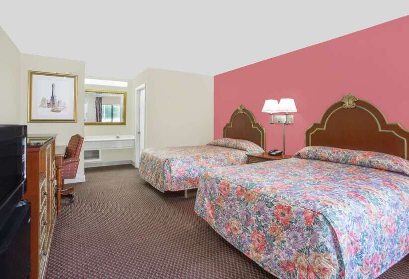 בית מלון כפרי Knights Inn Emporia