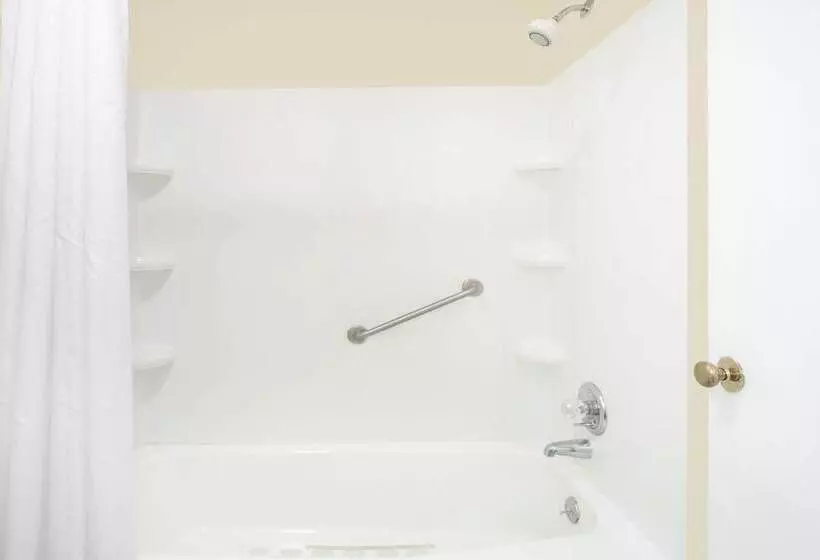 호텔 Knights Inn Emporia