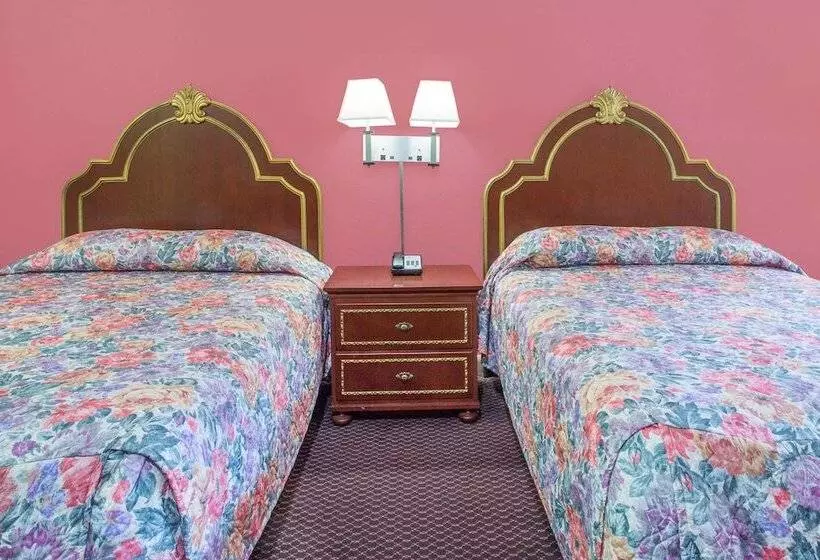 호텔 Knights Inn Emporia