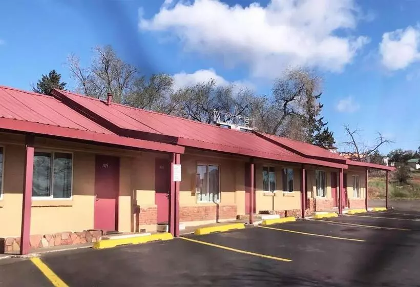 Juniper Motel Madras