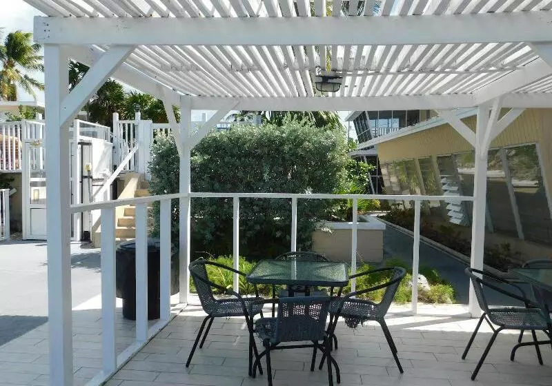 מוטל Kingsail Resort