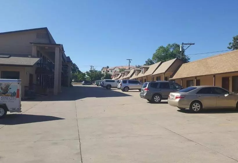 The Kc Motel Show Low