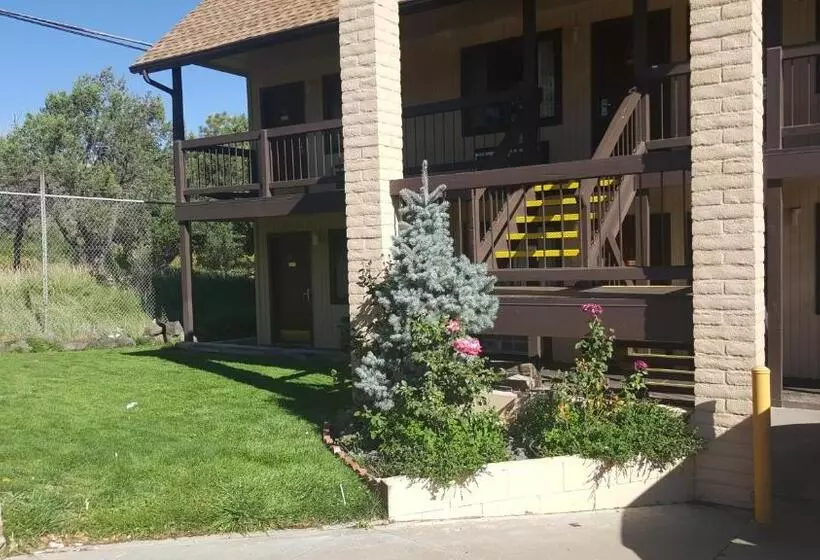 The Kc Motel Show Low