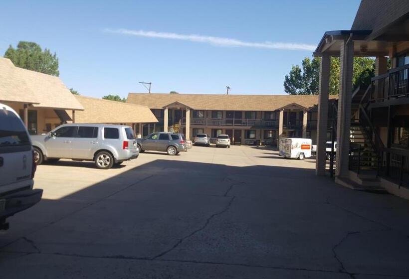 The Kc Motel Show Low