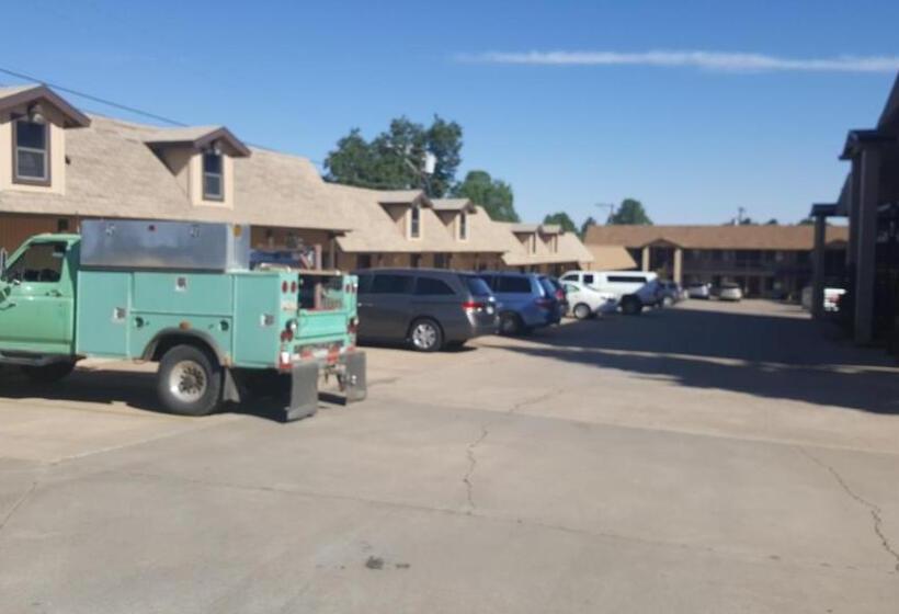 The Kc Motel Show Low