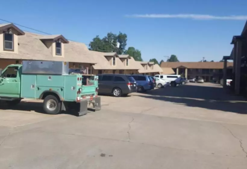 The Kc Motel Show Low