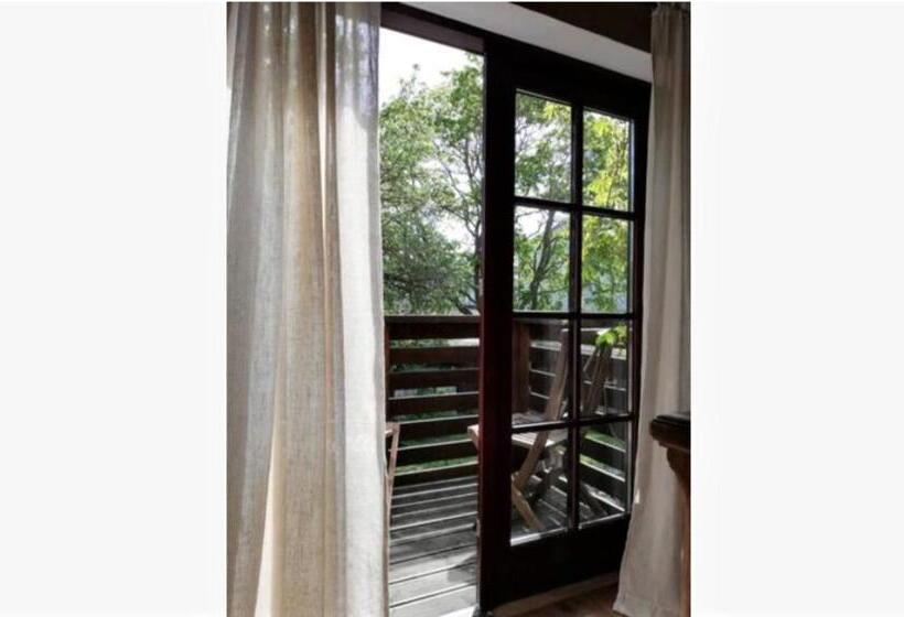 تختخواب و صبحانه Vinoteegi Residents