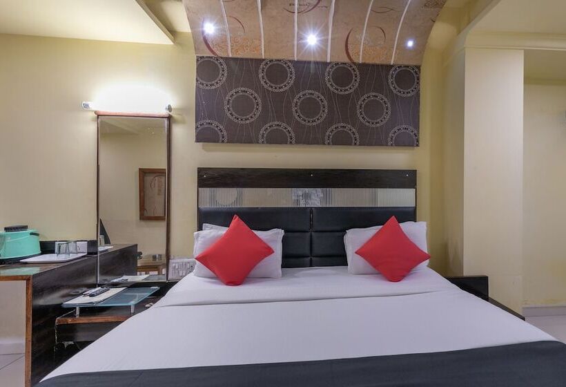 Capital O 891 Hotel Kadamb Inn