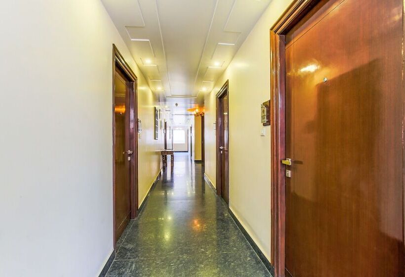 Fabhotel Royal Heritage