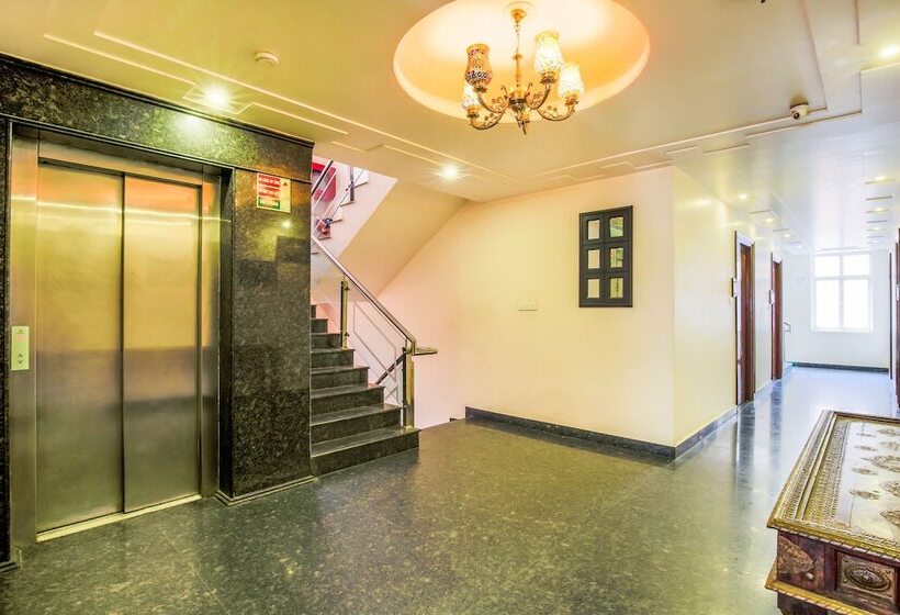 Fabhotel Royal Heritage