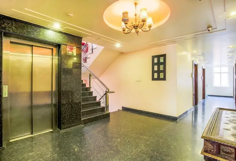 Fabhotel Royal Heritage