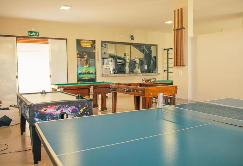 فندق Escarpas Resort