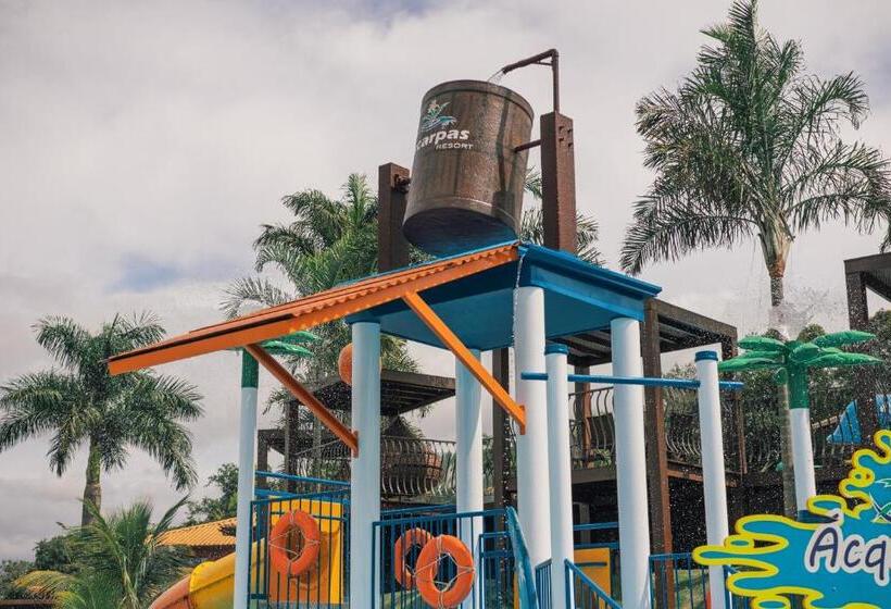 فندق Escarpas Resort