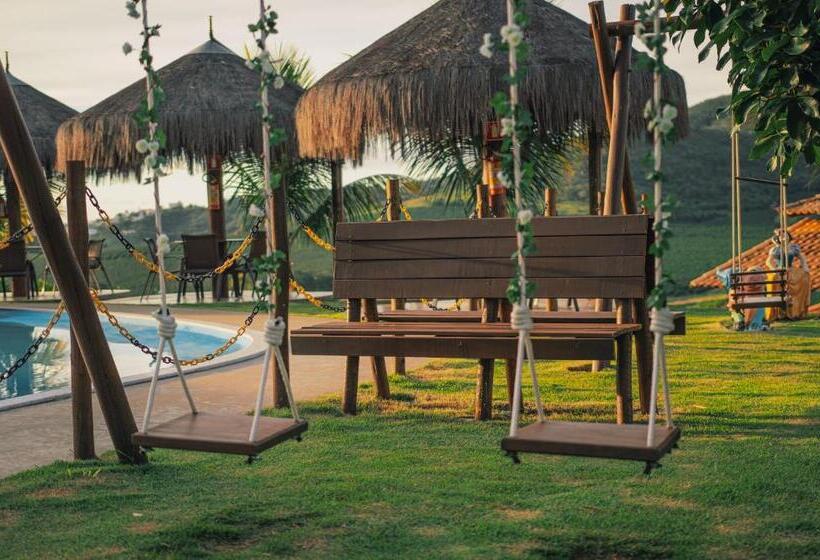 فندق Escarpas Resort