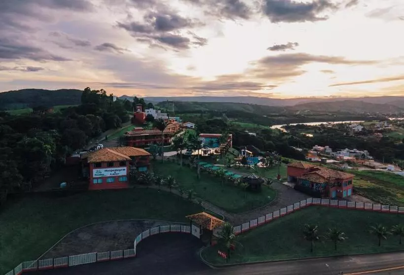 هتل Escarpas Resort