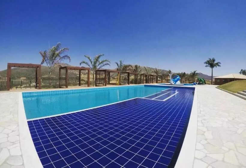 هتل Escarpas Resort