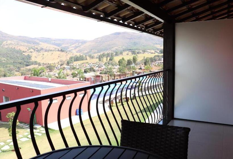 فندق Escarpas Resort