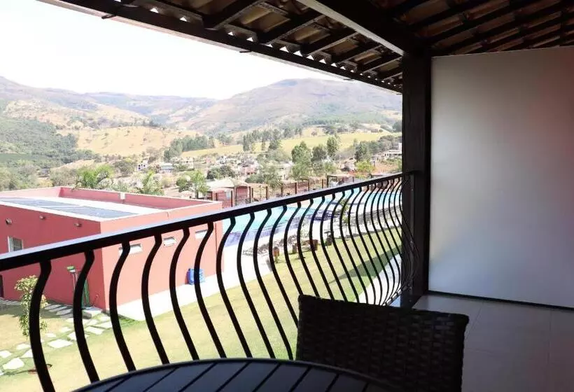 هتل Escarpas Resort