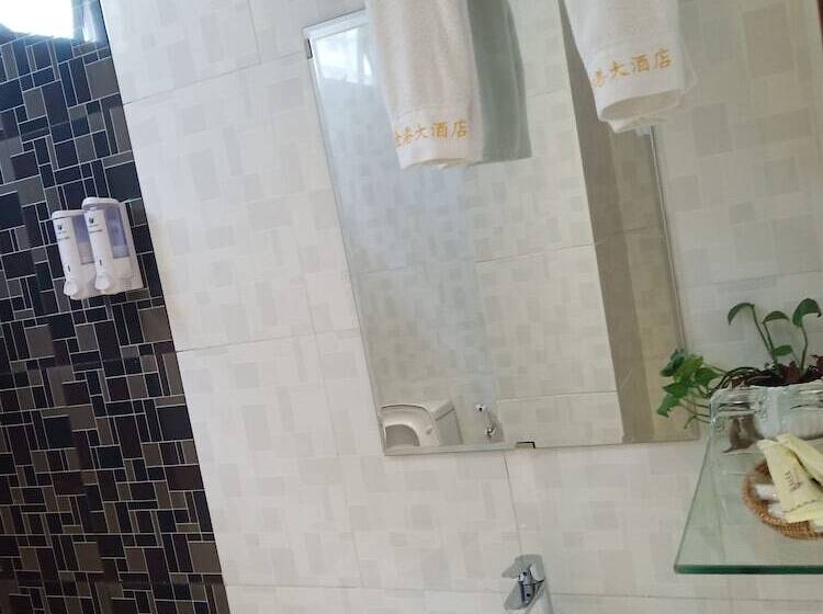 Отель Golden Port