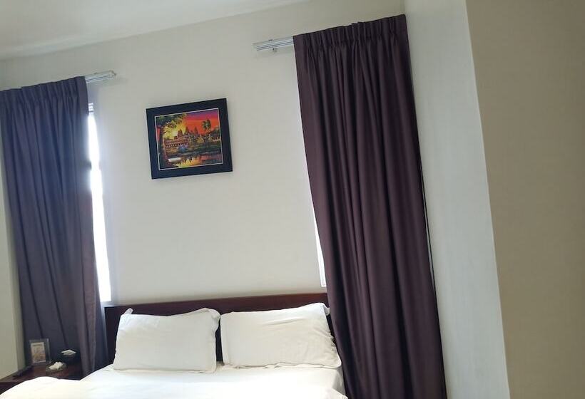 Отель Golden Port