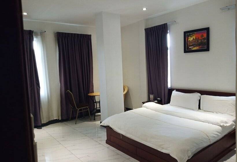 Отель Golden Port