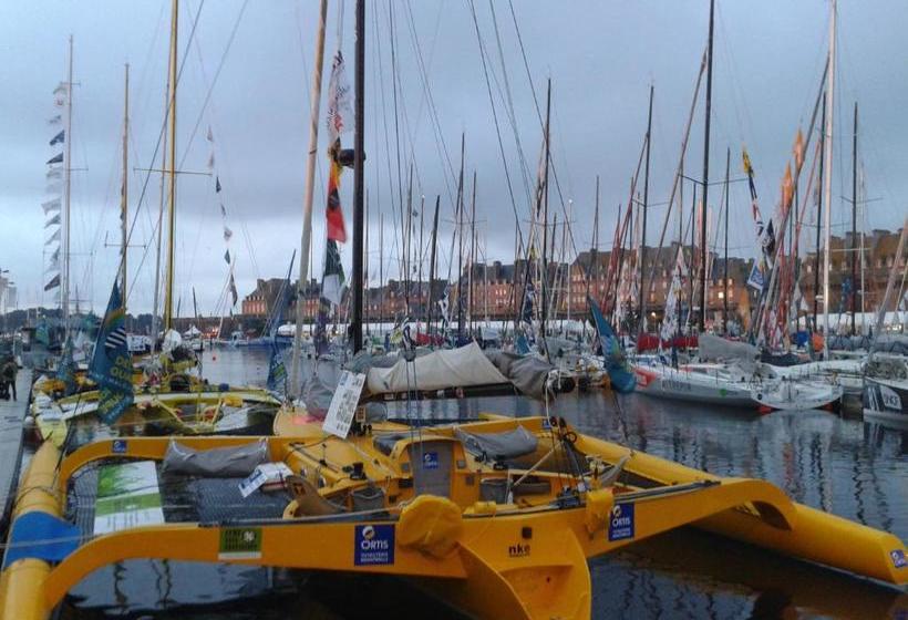 هتل Hôtel De La Gare